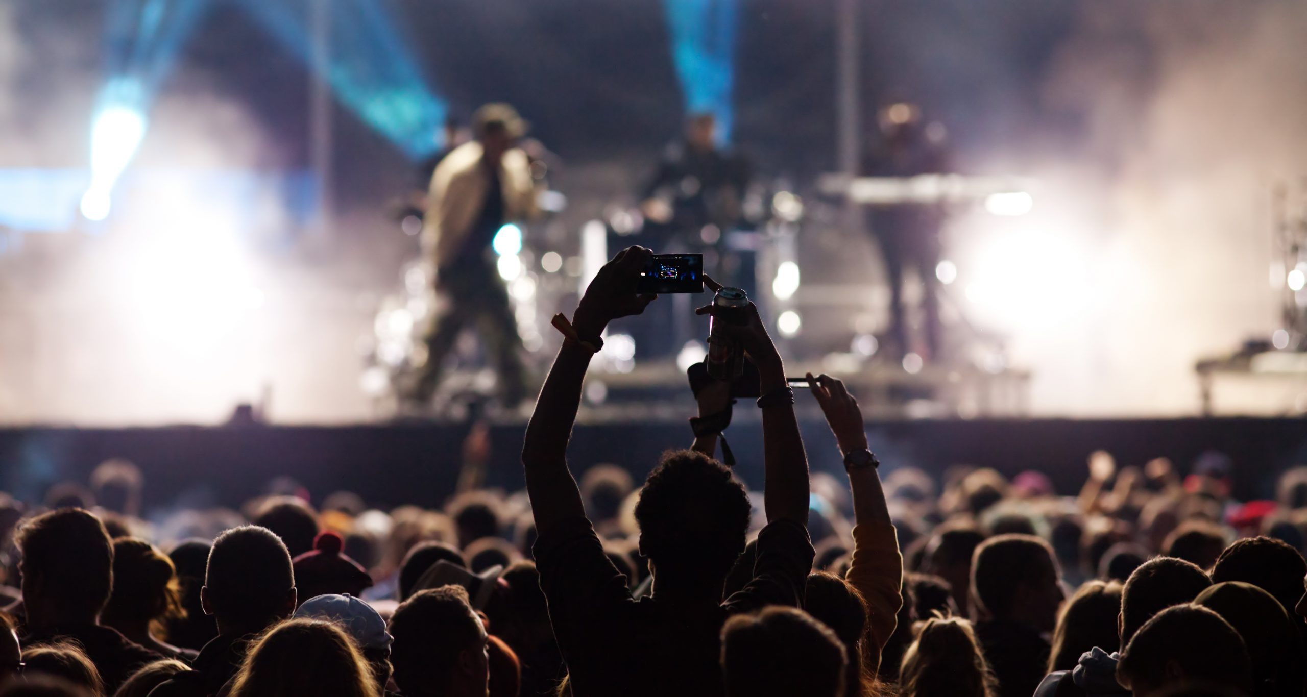 Ilma - palco per concerti dove suona una band